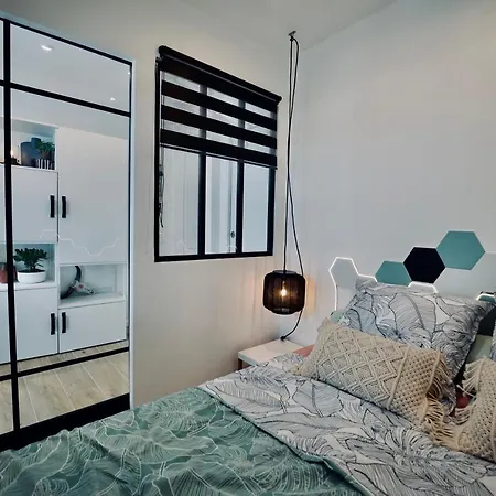 New ! Superbe Studio Vieux - Climatise Apartment *